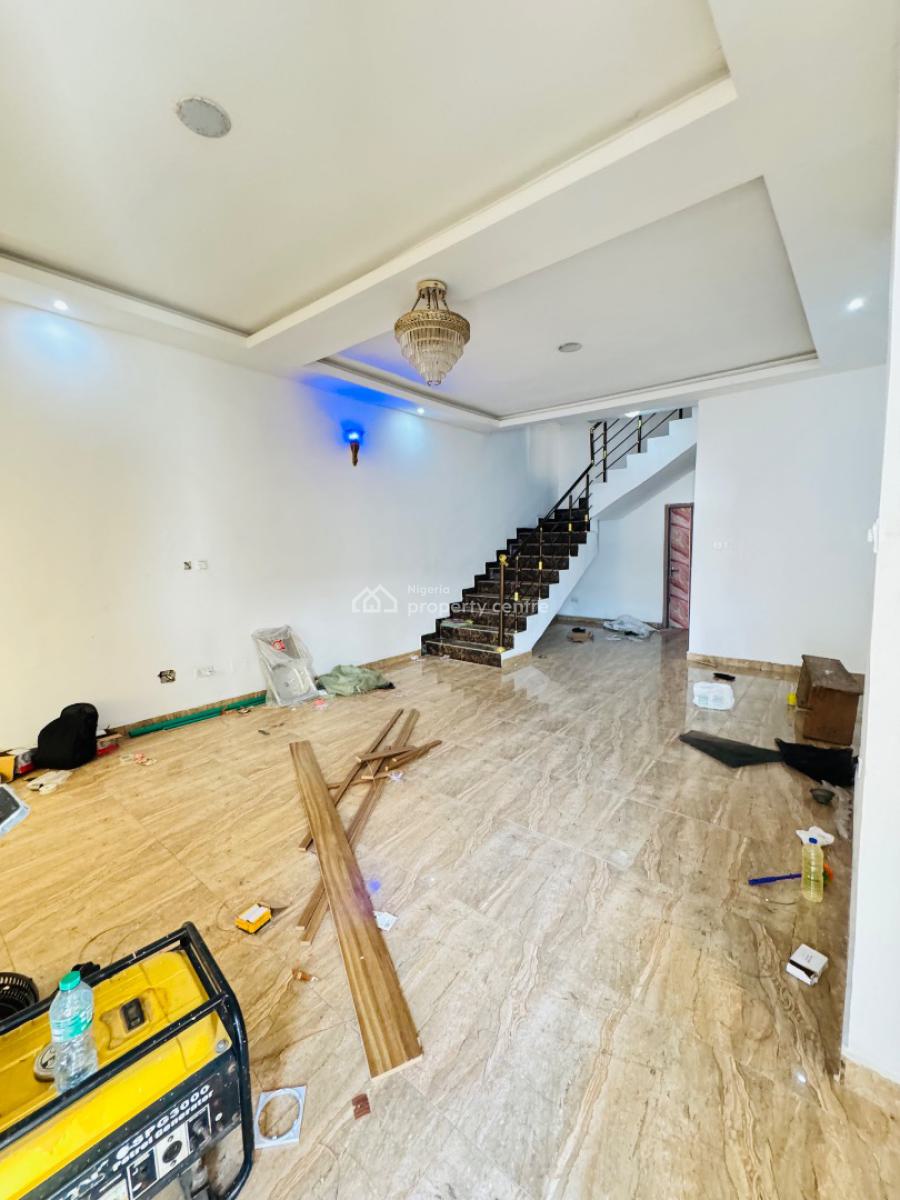 Spacious and Massive Parlor Space Now Available 3.2m, Orchid Road, Lekki, Lagos, Flat / Apartment for Rent