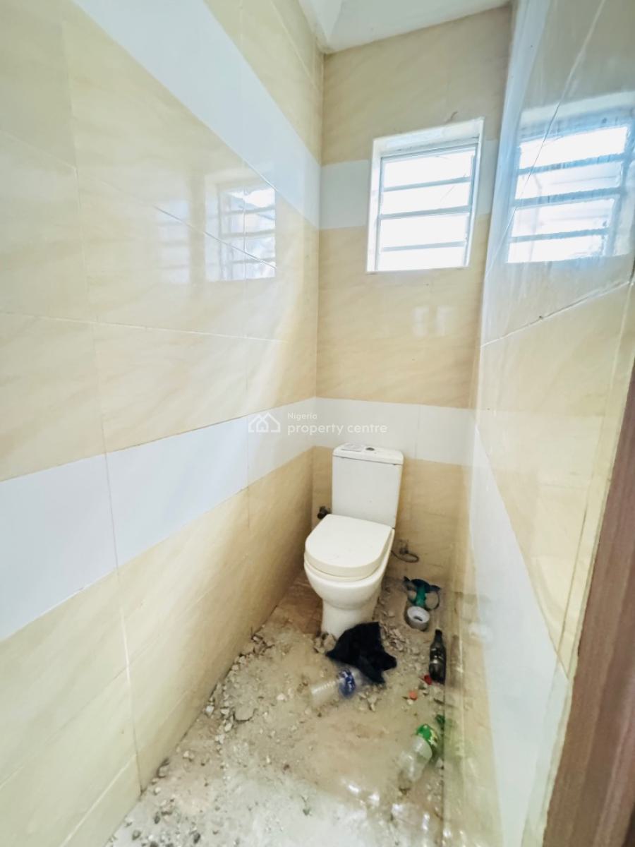 Spacious and Massive Parlor Space Now Available 3.2m, Orchid Road, Lekki, Lagos, Flat / Apartment for Rent