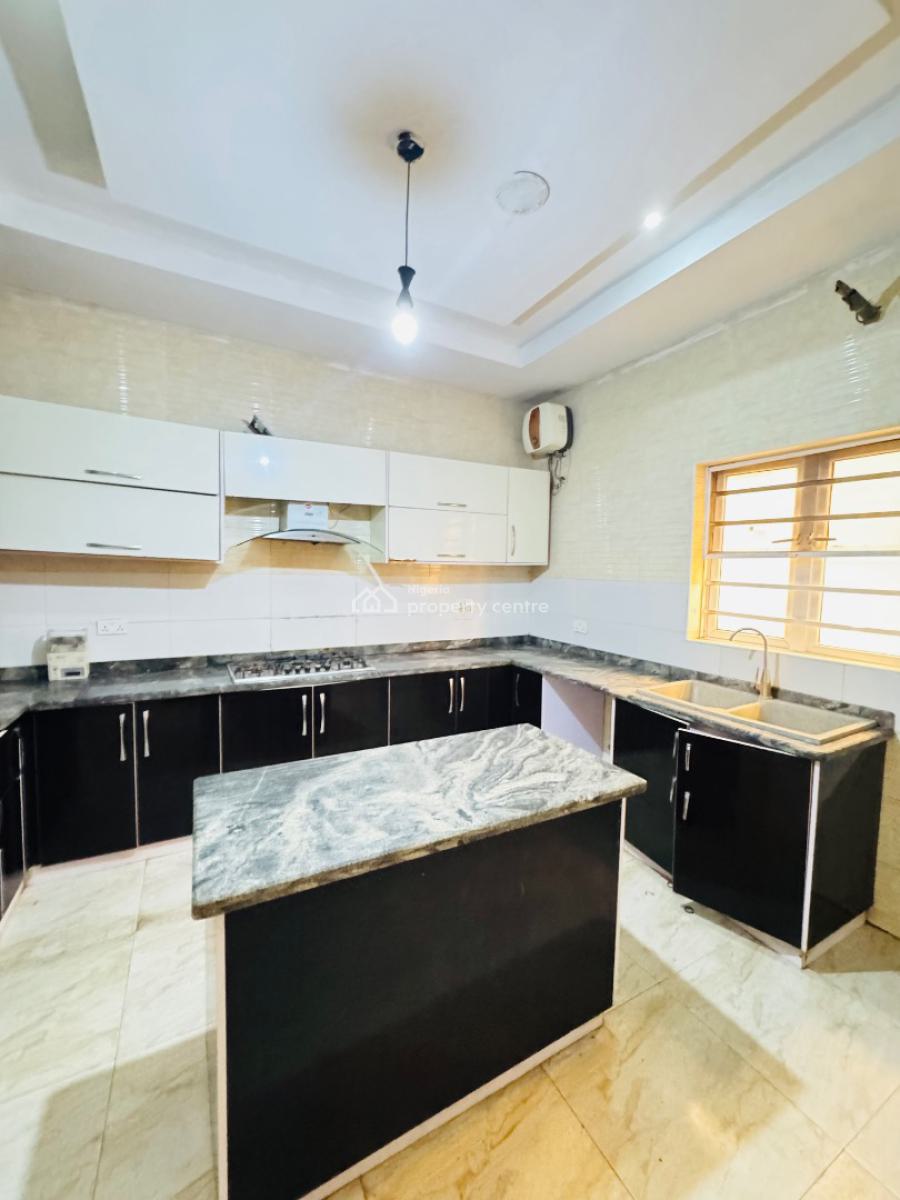 Spacious and Massive Semi Master Bedroom Available, Orchid Road, Lekki, Lagos, Self Contain (single Rooms) for Rent