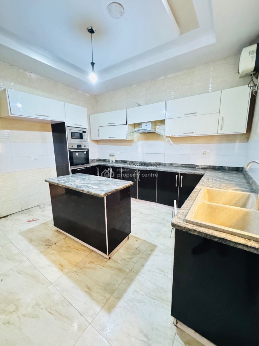 Spacious and Massive Semi Master Bedroom Available, Orchid Road, Lekki, Lagos, Self Contain (single Rooms) for Rent
