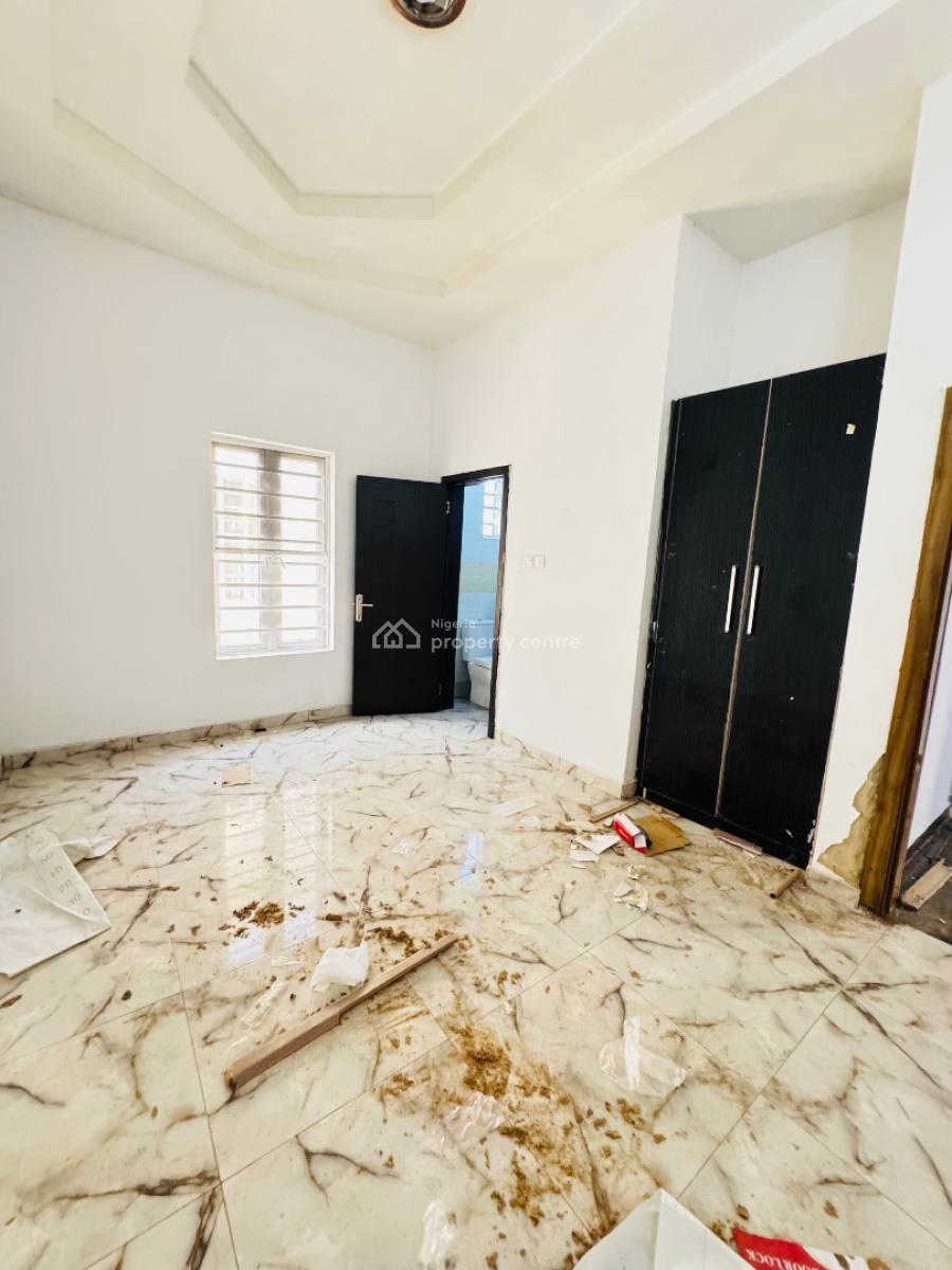 Spacious and Massive Semi Master Bedroom Available, Orchid Road, Lekki, Lagos, Self Contain (single Rooms) for Rent