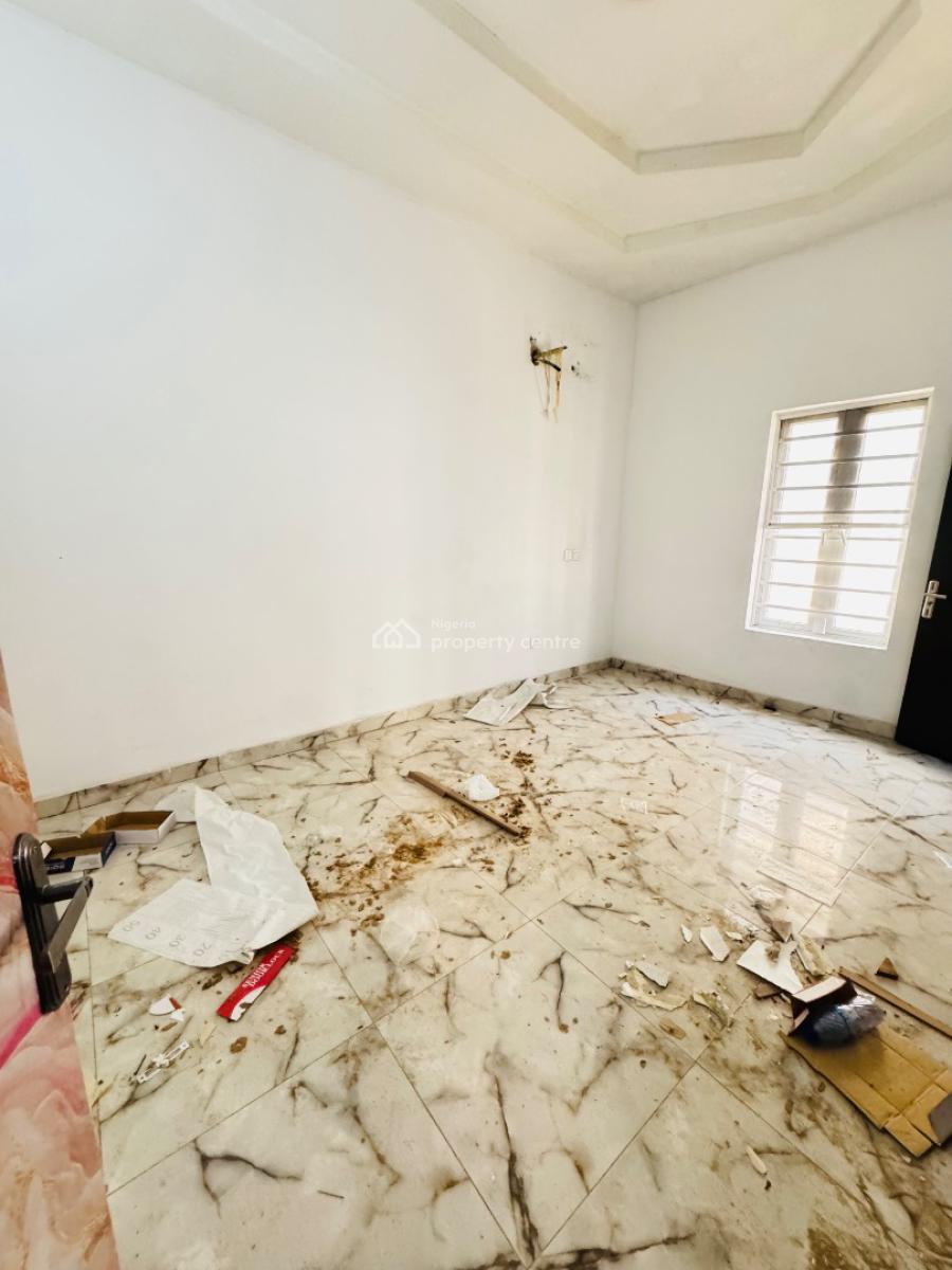 Spacious and Massive Semi Master Bedroom Available, Orchid Road, Lekki, Lagos, Self Contain (single Rooms) for Rent