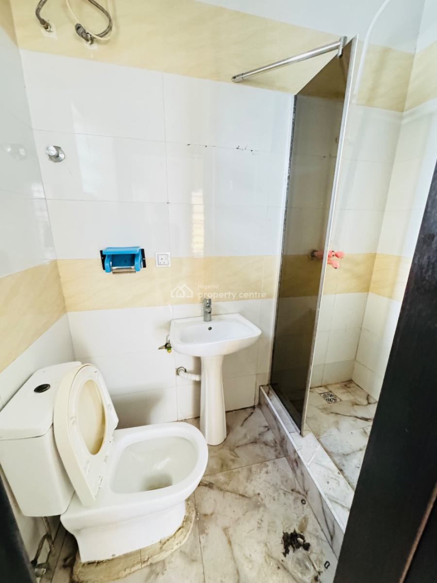 Spacious and Massive Semi Master Bedroom Available, Orchid Road, Lekki, Lagos, Self Contain (single Rooms) for Rent