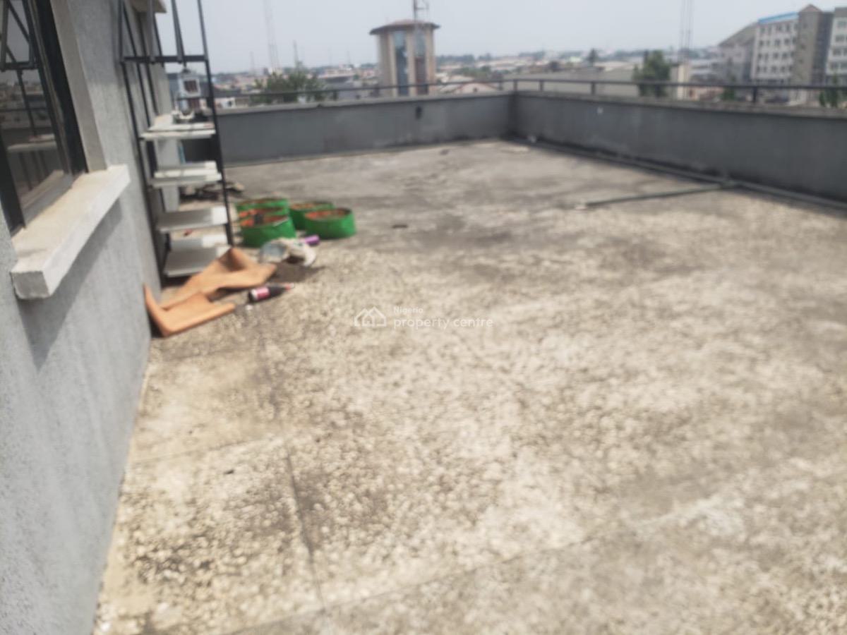 Unfurnished 2 Bedroom Penthouse, Adeniyi Jones, Ikeja, Lagos, Flat / Apartment for Rent