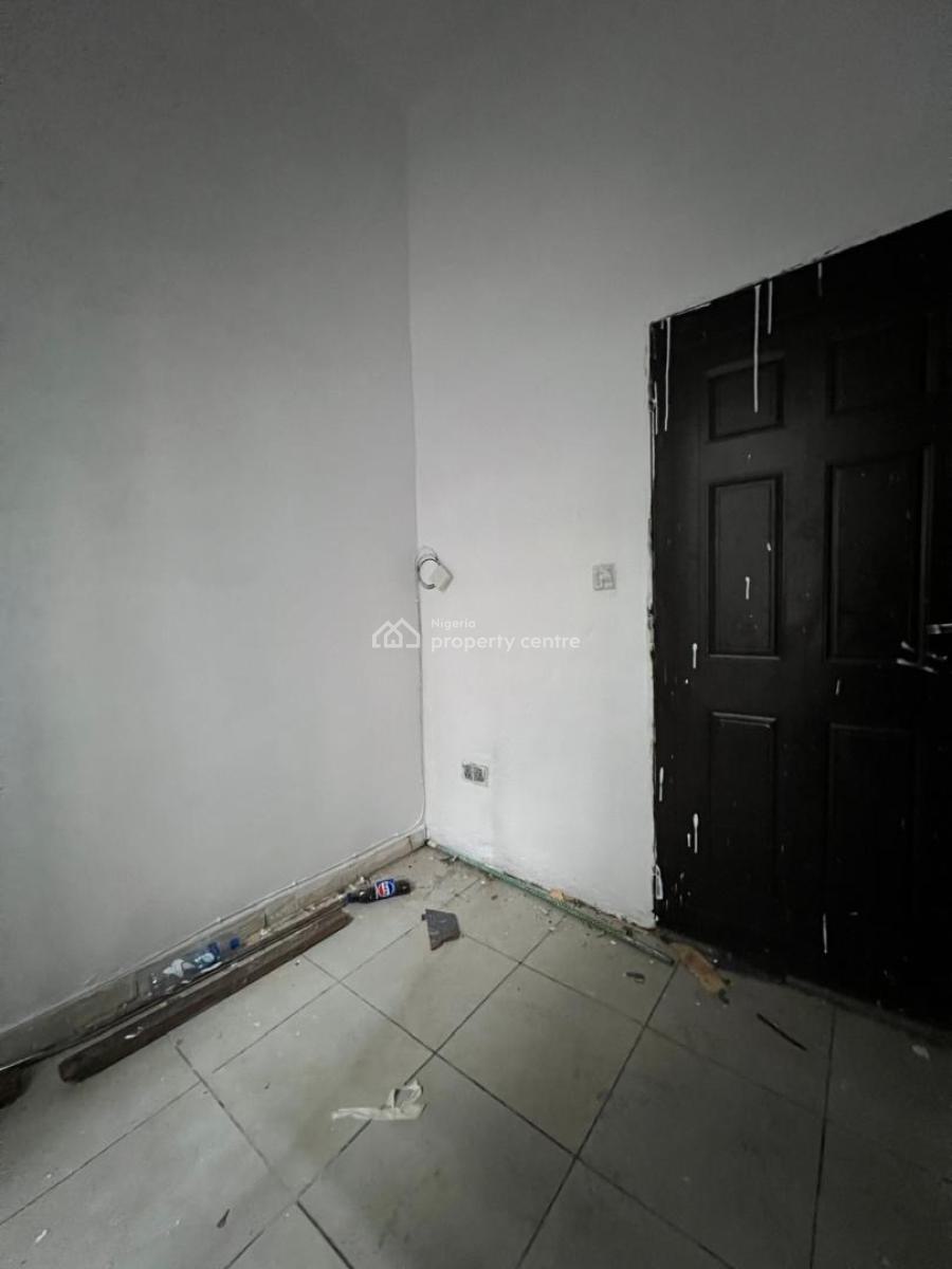 Beautiful Boys Quarters in a Shared Apartment Available, Orchid Road, Lekki, Lagos, Self Contain (single Rooms) for Rent