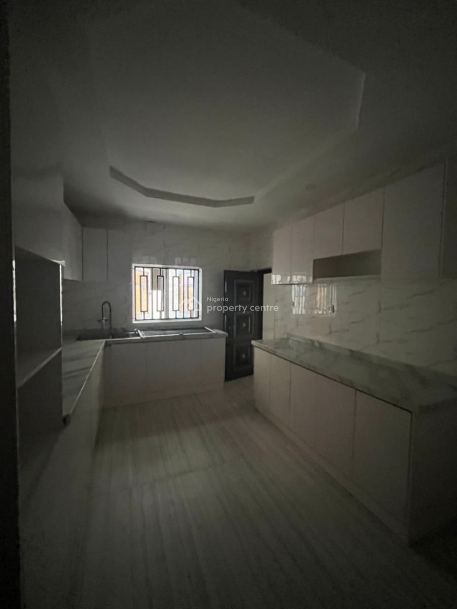 Very Sweet and Lovable Luxury 3bed By Coastal Road Upstairs, Orchid Extension Coastal Road, Ajah, Lagos, Flat / Apartment for Rent