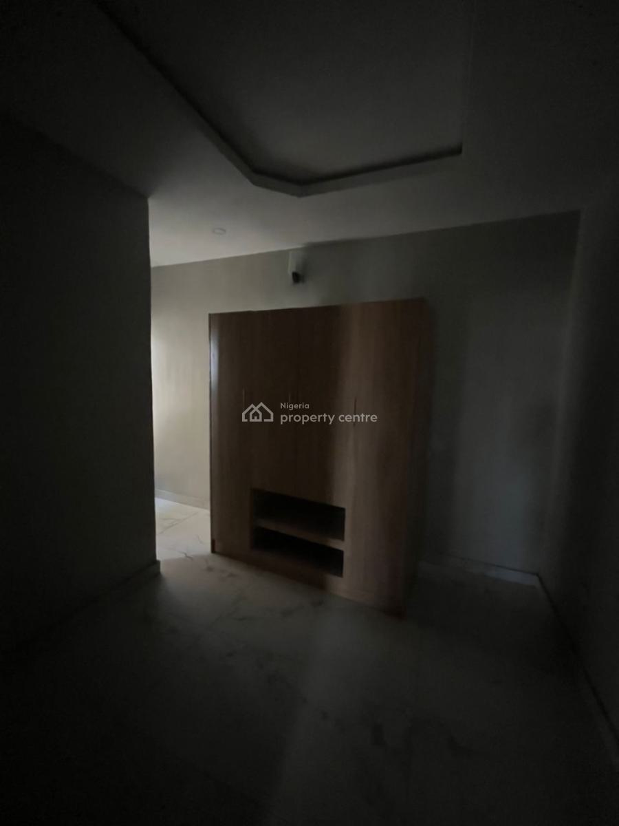 Very Sweet and Lovable Luxury 3bed By Coastal Road Upstairs, Orchid Extension Coastal Road, Ajah, Lagos, Flat / Apartment for Rent