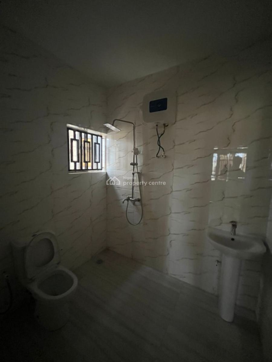 Very Sweet and Lovable Luxury 3bed By Coastal Road Upstairs, Orchid Extension Coastal Road, Ajah, Lagos, Flat / Apartment for Rent