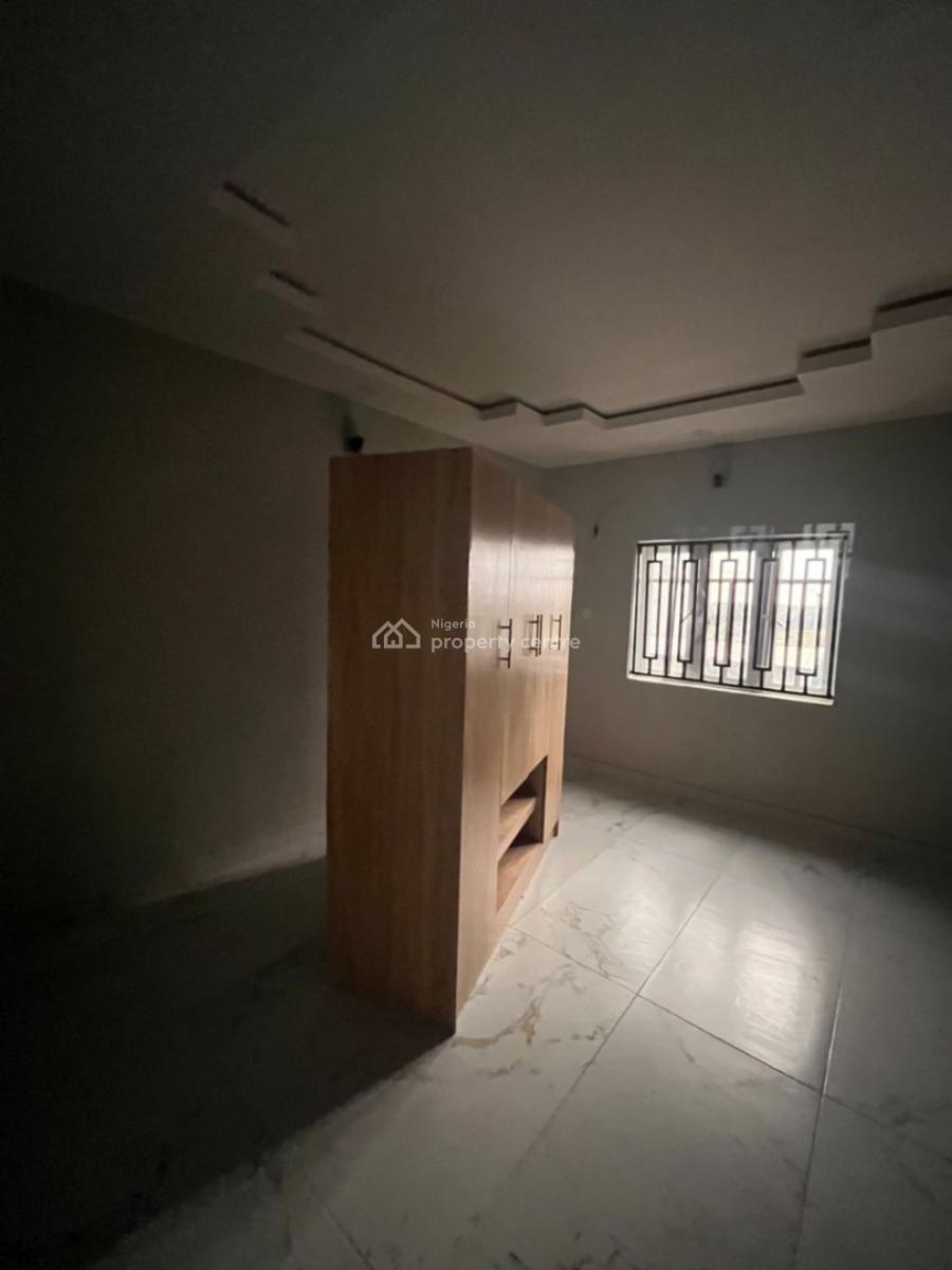 Very Sweet and Lovable Luxury 3bed By Coastal Road Upstairs, Orchid Extension Coastal Road, Ajah, Lagos, Flat / Apartment for Rent