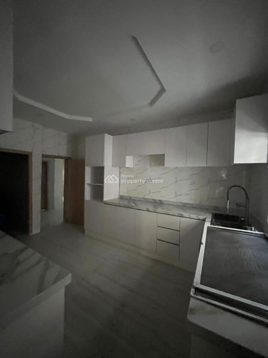 Very Sweet and Lovable Luxury 3bed By Coastal Road Upstairs, Orchid Extension Coastal Road, Ajah, Lagos, Flat / Apartment for Rent