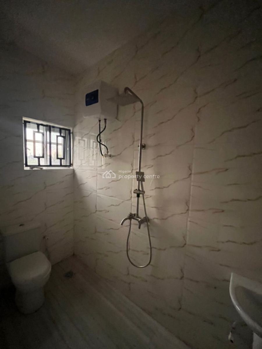 Very Sweet and Lovable Luxury 3bed By Coastal Road Upstairs, Orchid Extension Coastal Road, Ajah, Lagos, Flat / Apartment for Rent