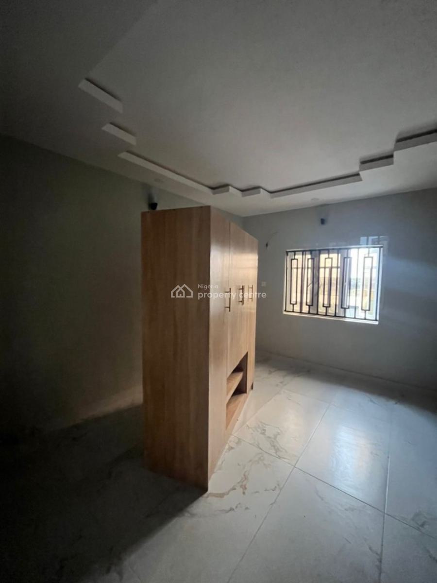 Very Sweet and Lovable Luxury 3bed By Coastal Road Upstairs, Orchid Extension Coastal Road, Ajah, Lagos, Flat / Apartment for Rent