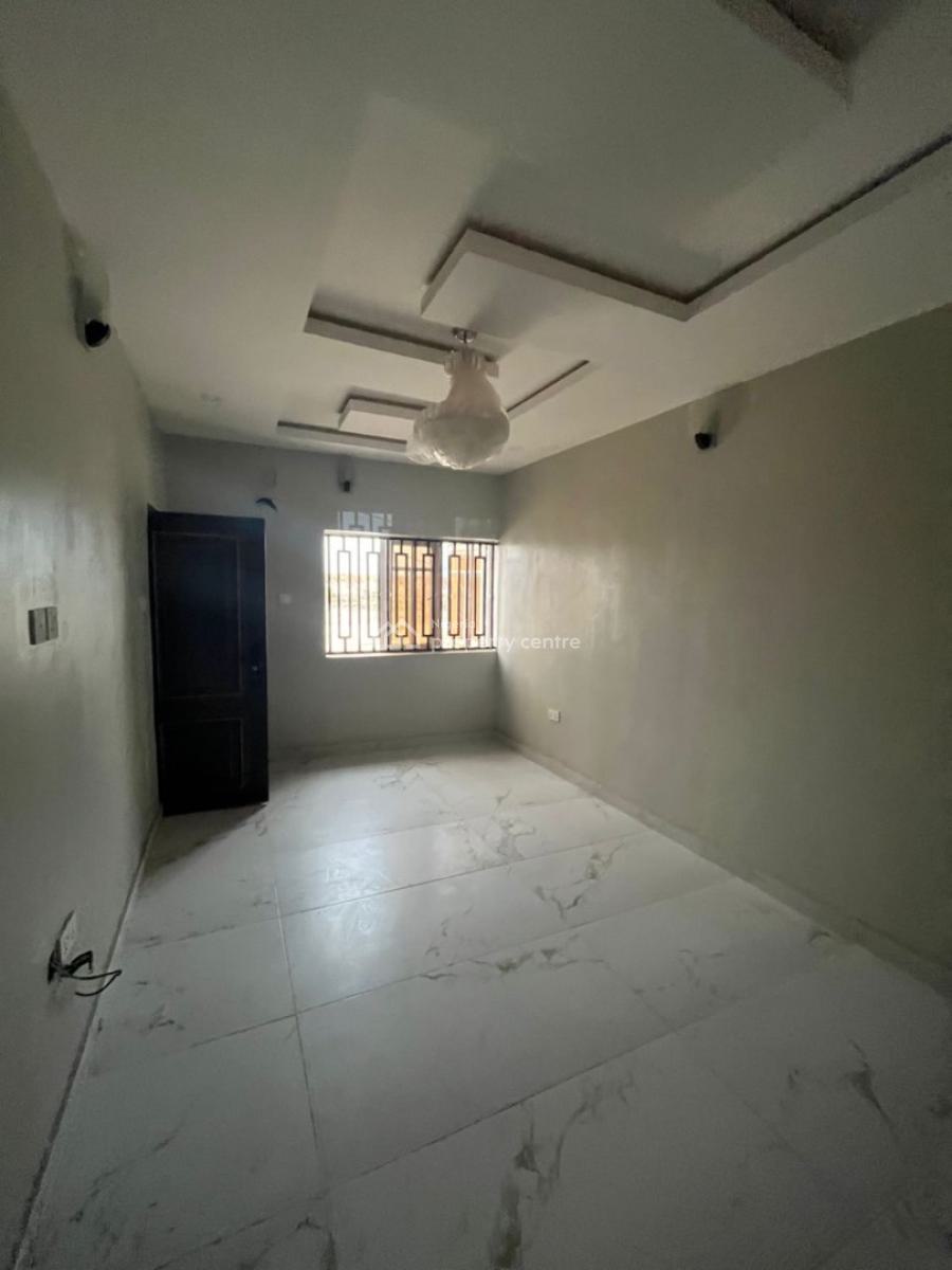 Very Sweet and Lovable Luxury 3bed By Coastal Road Upstairs, Orchid Extension Coastal Road, Ajah, Lagos, Flat / Apartment for Rent