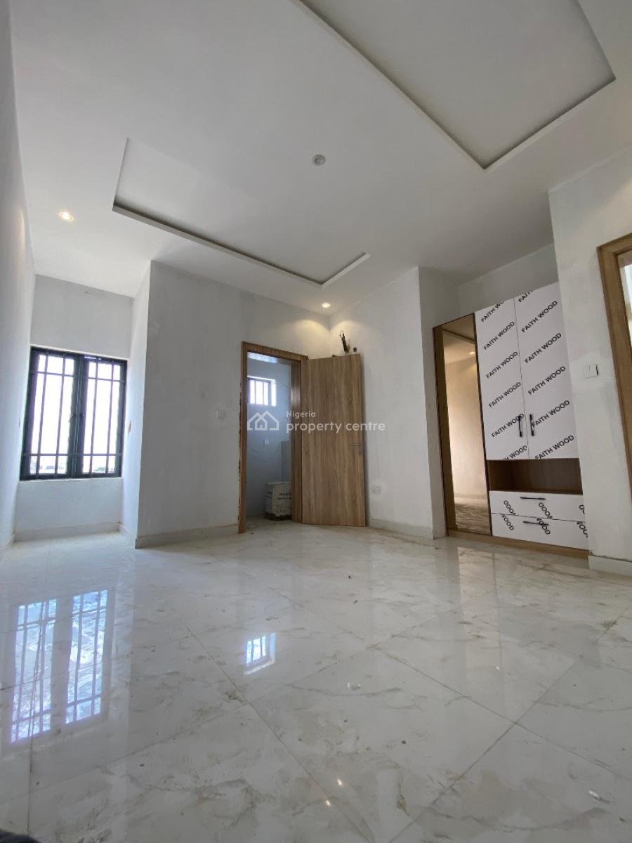 Newly Bullt 3 Bedroom Apartment in The Heart of Ikeja, Very Secured Estate|close Proximity to Airport, Adeniyi Jones, Ikeja, Lagos, Flat / Apartment for Sale