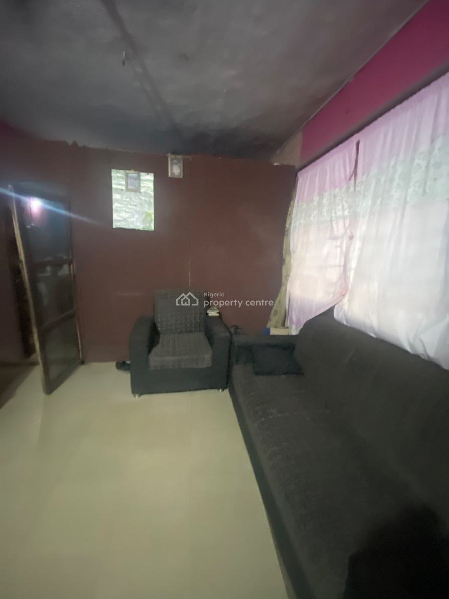a 3 Bedroom Flat, Jakande Gate, Isolo, Lagos, Block of Flats for Sale