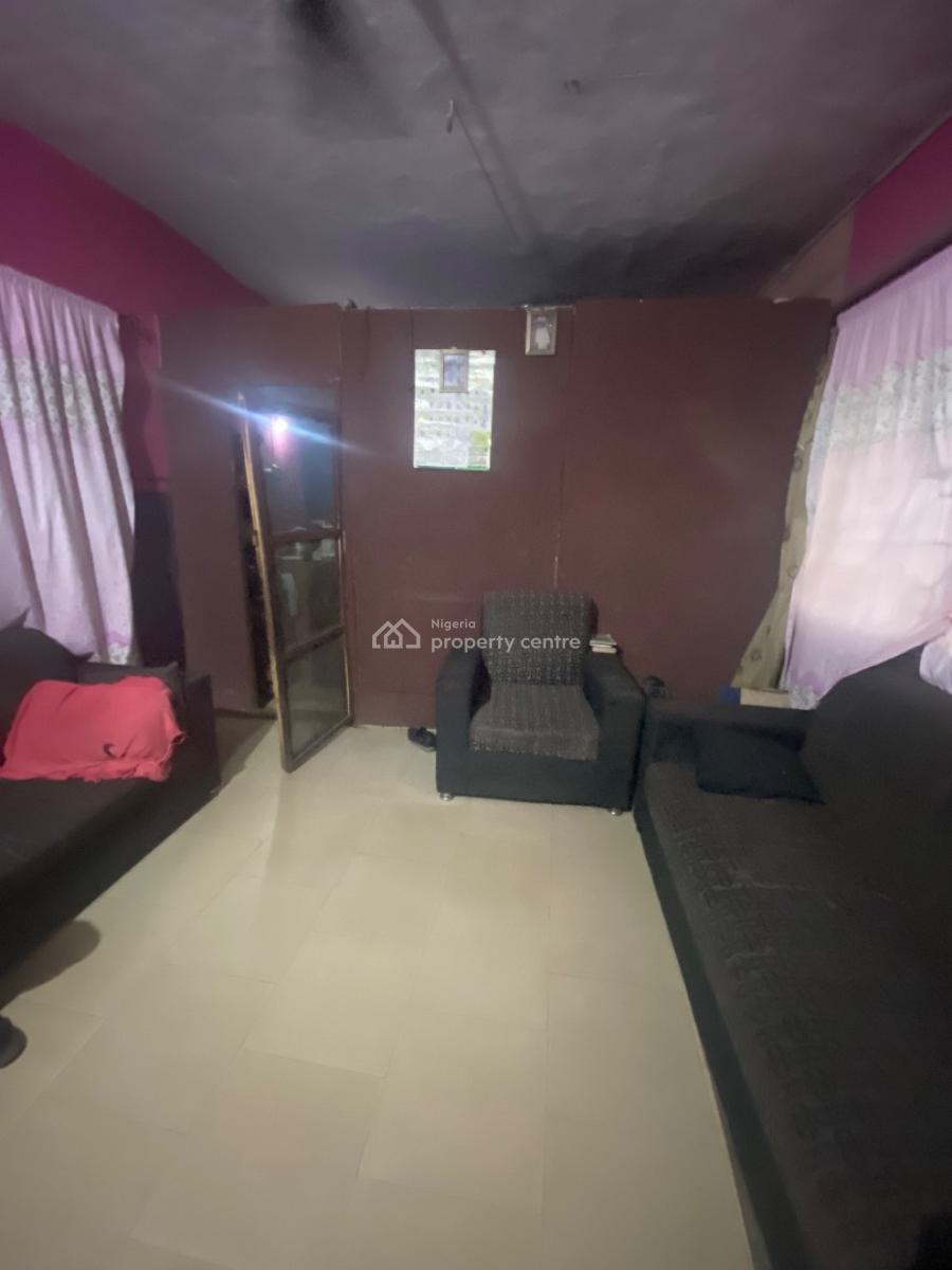 a 3 Bedroom Flat, Jakande Gate, Isolo, Lagos, Block of Flats for Sale