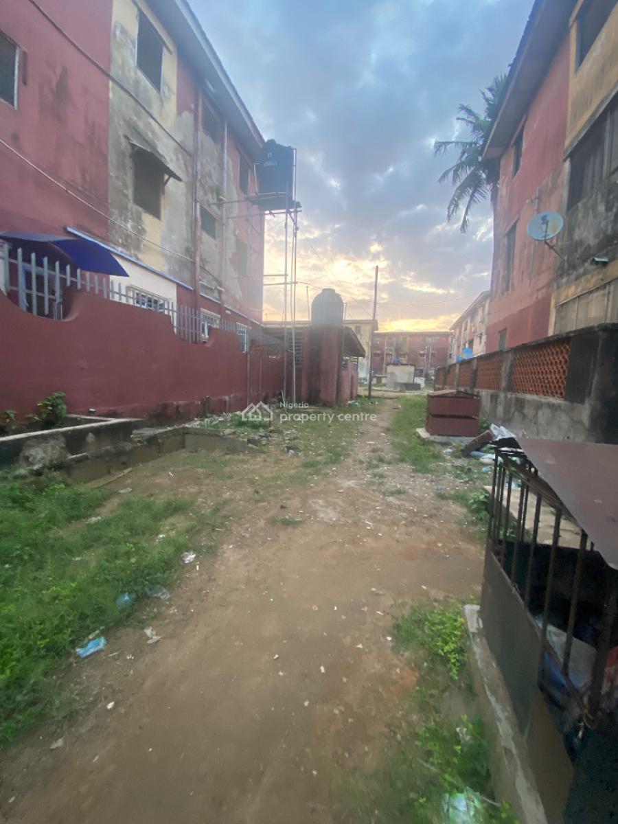 a 3 Bedroom Flat, Jakande Gate, Isolo, Lagos, Block of Flats for Sale