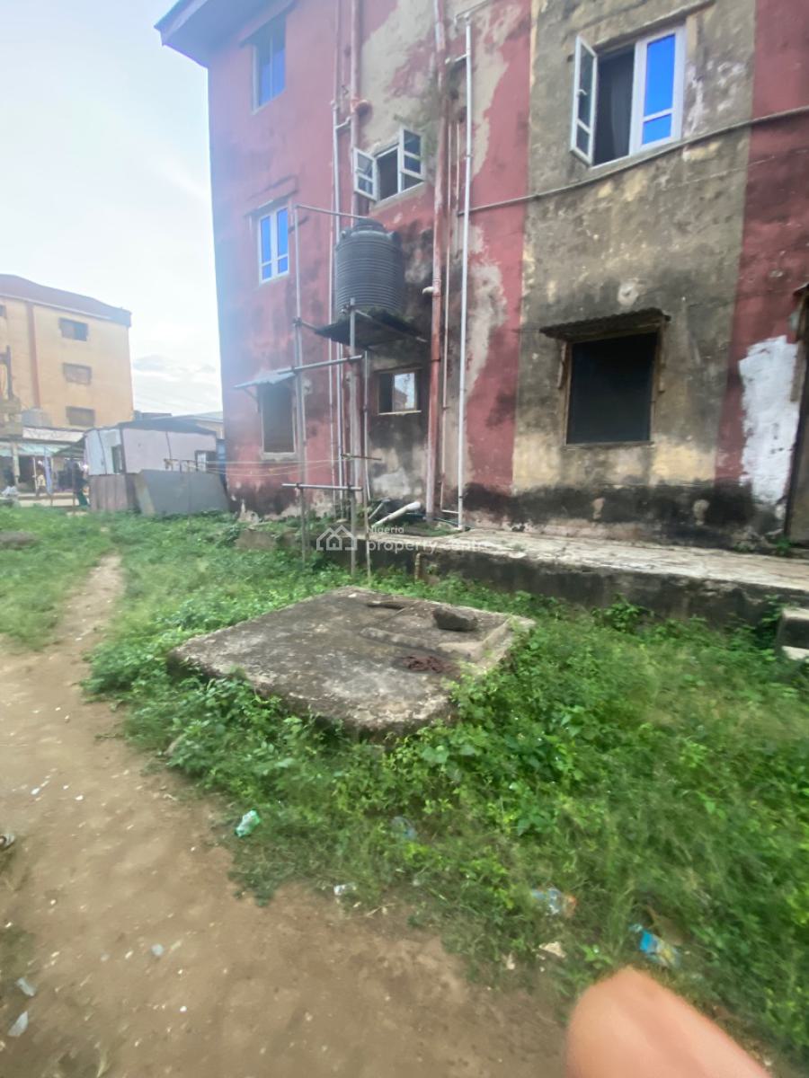 a 3 Bedroom Flat, Jakande Gate, Isolo, Lagos, Block of Flats for Sale
