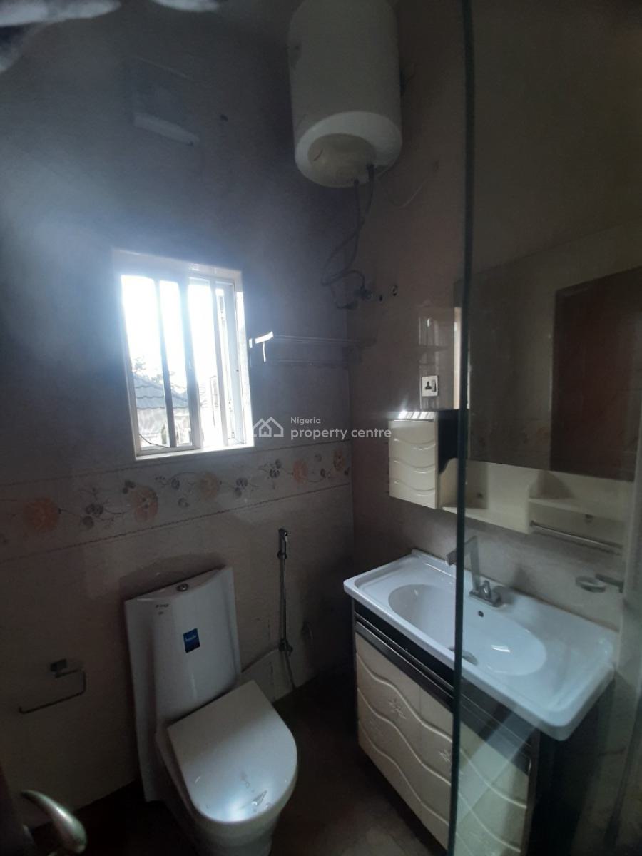 Serviced 3 Bedroom En-suite Flat with Fitted Kithen/pantry, Cooker, Ikoyi, Lagos, Flat / Apartment for Rent