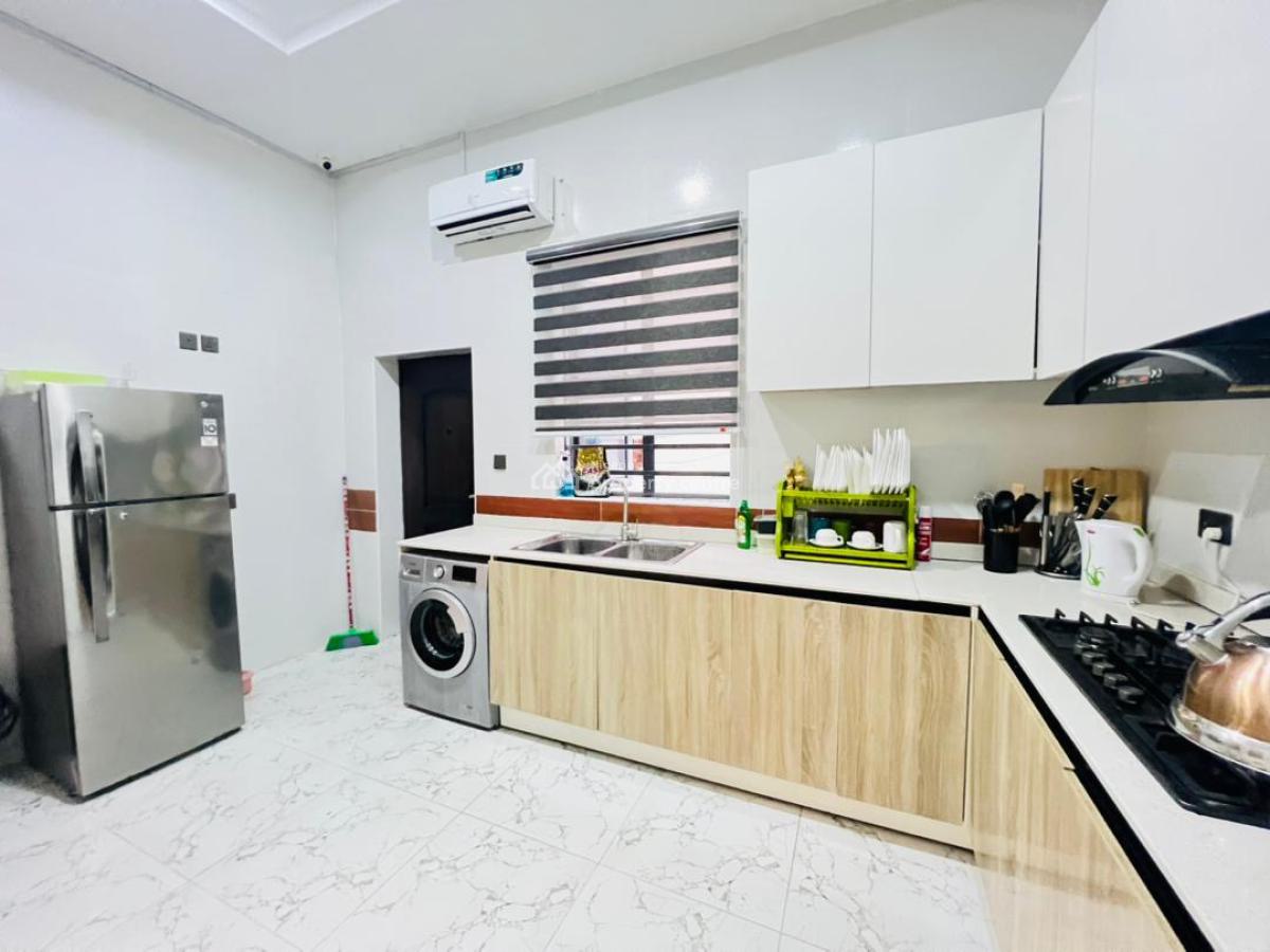 Luxurious 4bedroom Terraced Duplex Available, Orchid Road, Lekki, Lagos, Terraced Duplex Short Let