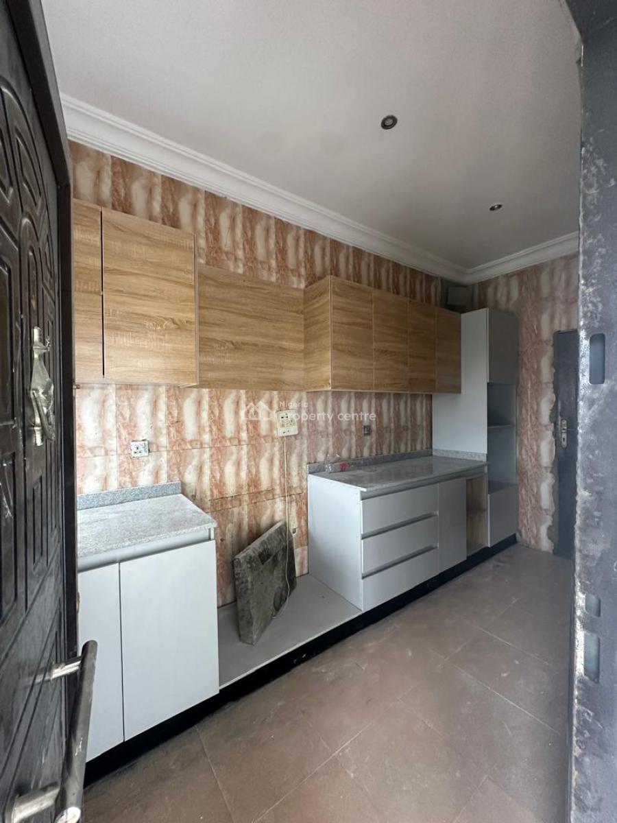 Beautiful 3 Bedroom Apartment, Gbagada, Lagos, Flat / Apartment for Rent