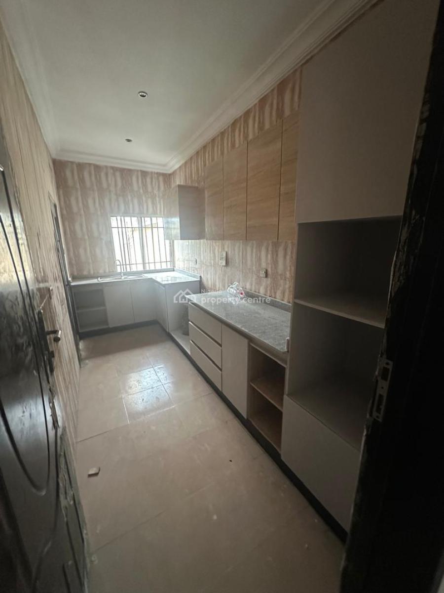 Beautiful 3 Bedroom Apartment, Gbagada, Lagos, Flat / Apartment for Rent