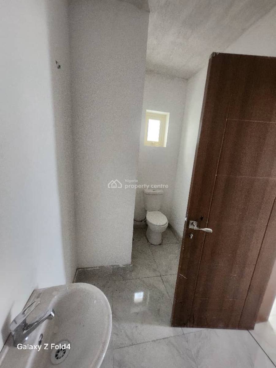 Modern 2 Bedroom Fully Serviced Apartment for Urgent Deal, Off Freedom Way, Lekki Phase 1, Lekki, Lagos, Flat / Apartment for Sale