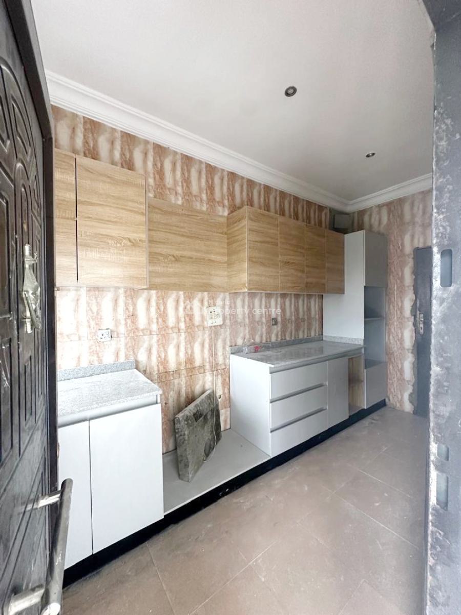 Luxury & Well Maintained 3 Bedroom Apartment in an Estate, Gbagada, Lagos, Flat / Apartment for Rent
