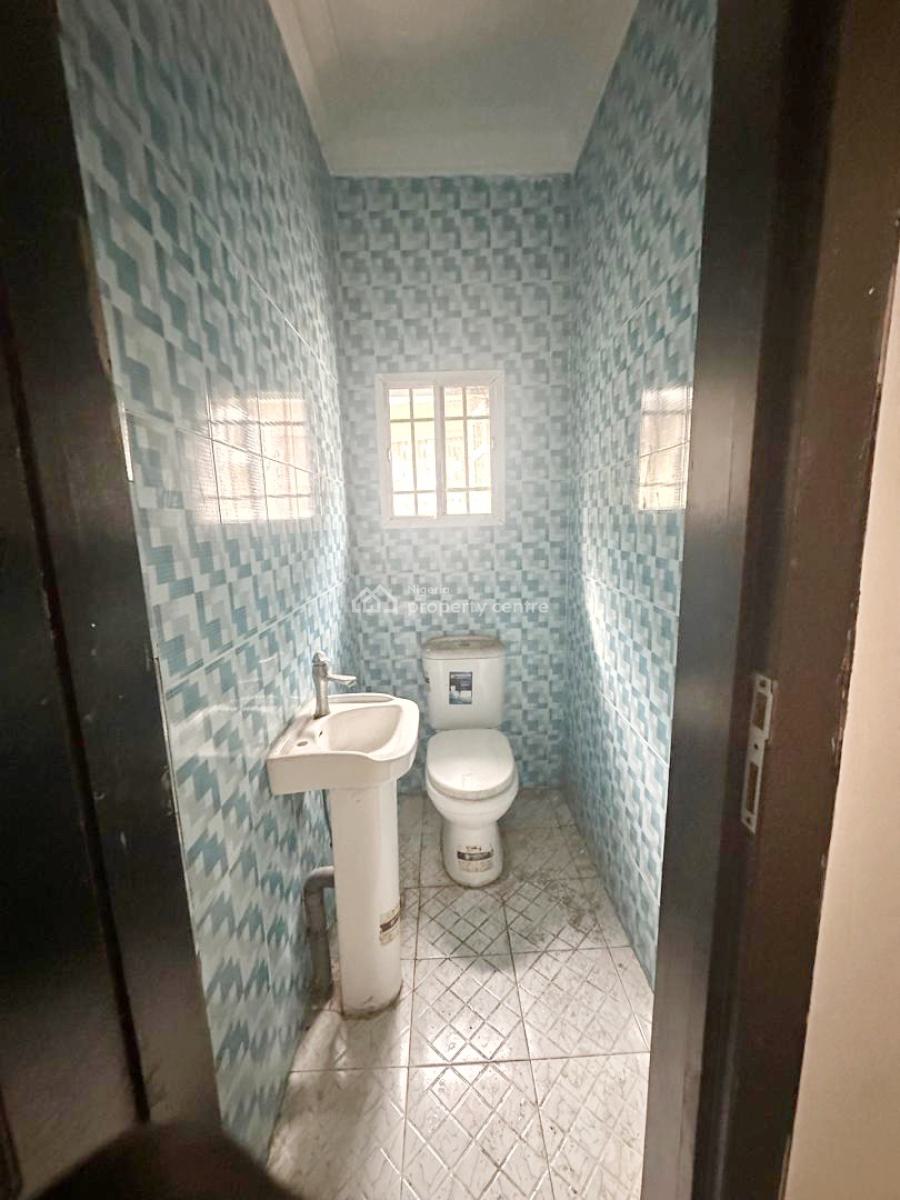 Luxury & Well Maintained 3 Bedroom Apartment in an Estate, Gbagada, Lagos, Flat / Apartment for Rent