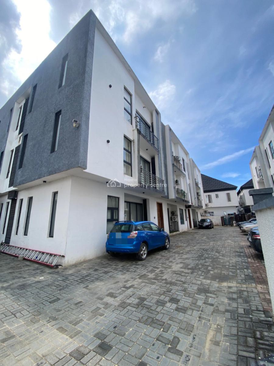 3 Bedroom Furnished Flat Apartment, Van Daniel Estate, Ikota, Lekki, Lagos, Block of Flats for Sale