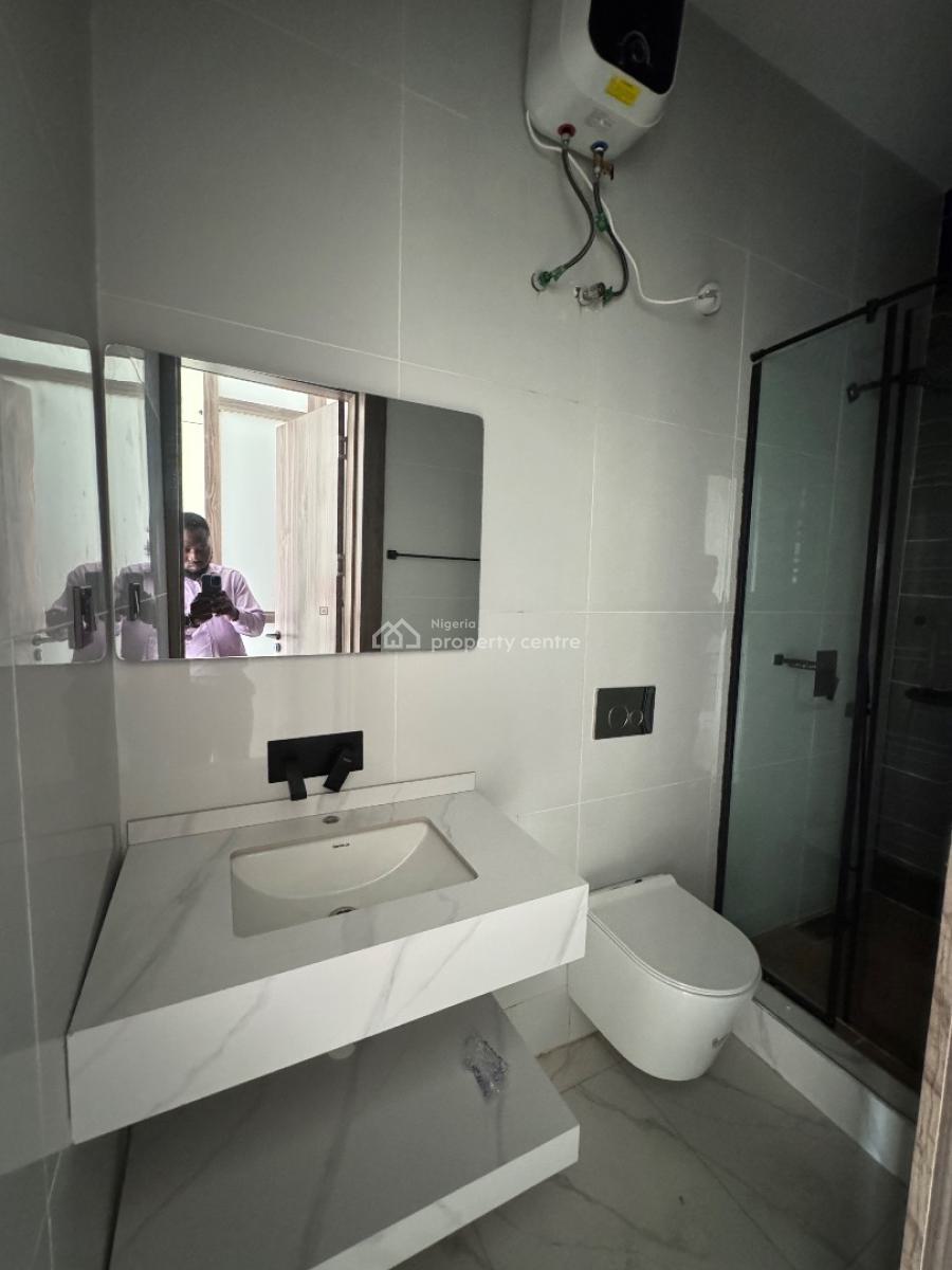 Stunning Newly Built 3 Bedroom Apartment, Lekki Phase 1, Lekki, Lagos, Flat / Apartment for Rent