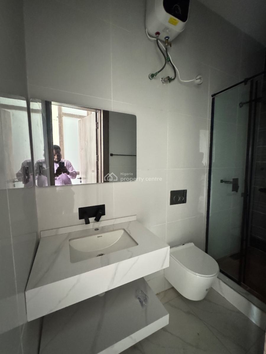 Stunning Newly Built 3 Bedroom Apartment, Lekki Phase 1, Lekki, Lagos, Flat / Apartment for Rent