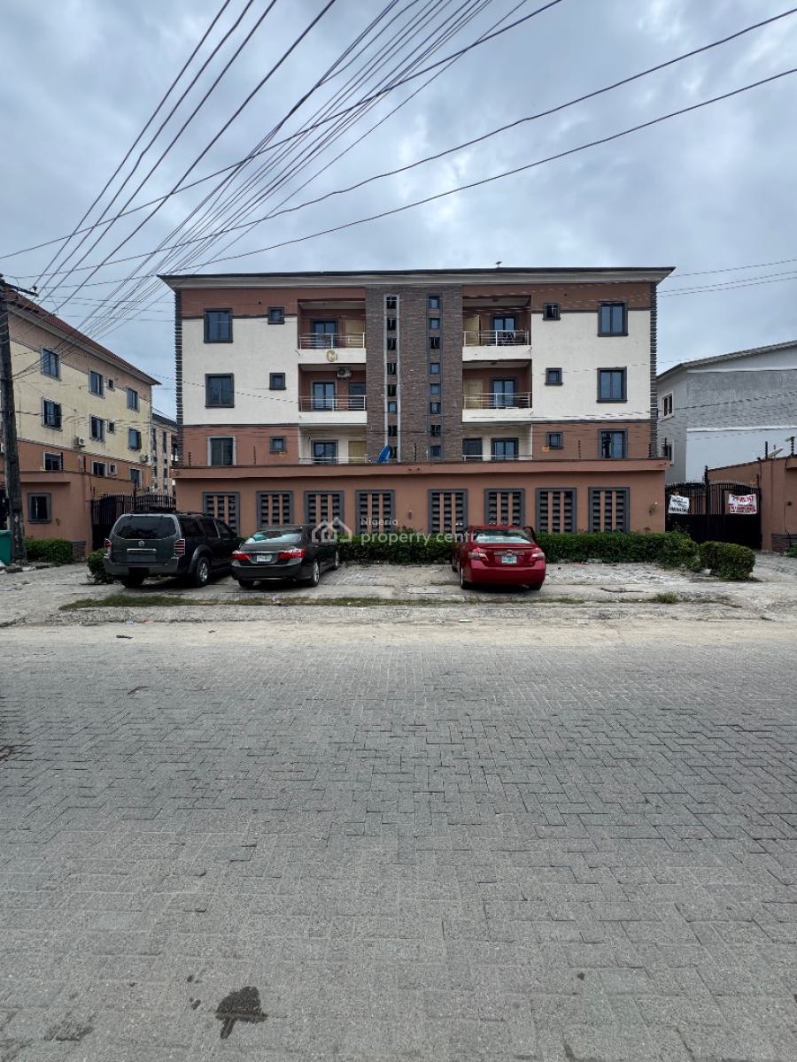 Beautiful 2 Bedroom Apartment, Lekki Phase 1, Lekki, Lagos, Flat / Apartment for Rent