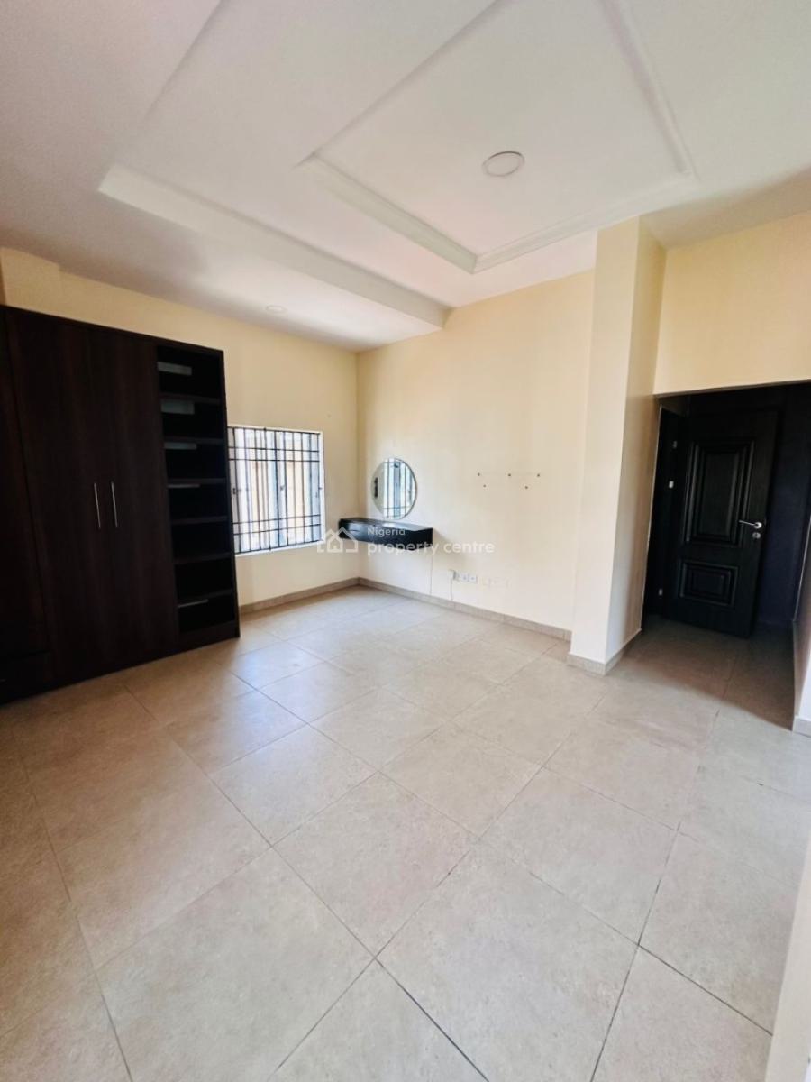 Spacious 3 Bedroom Maisonette in an Estate, Osapa, Lekki, Lagos, House for Rent