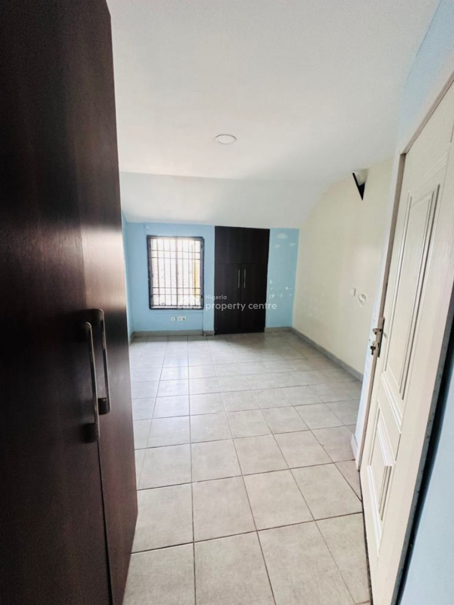 Spacious 3 Bedroom Maisonette in an Estate, Osapa, Lekki, Lagos, House for Rent