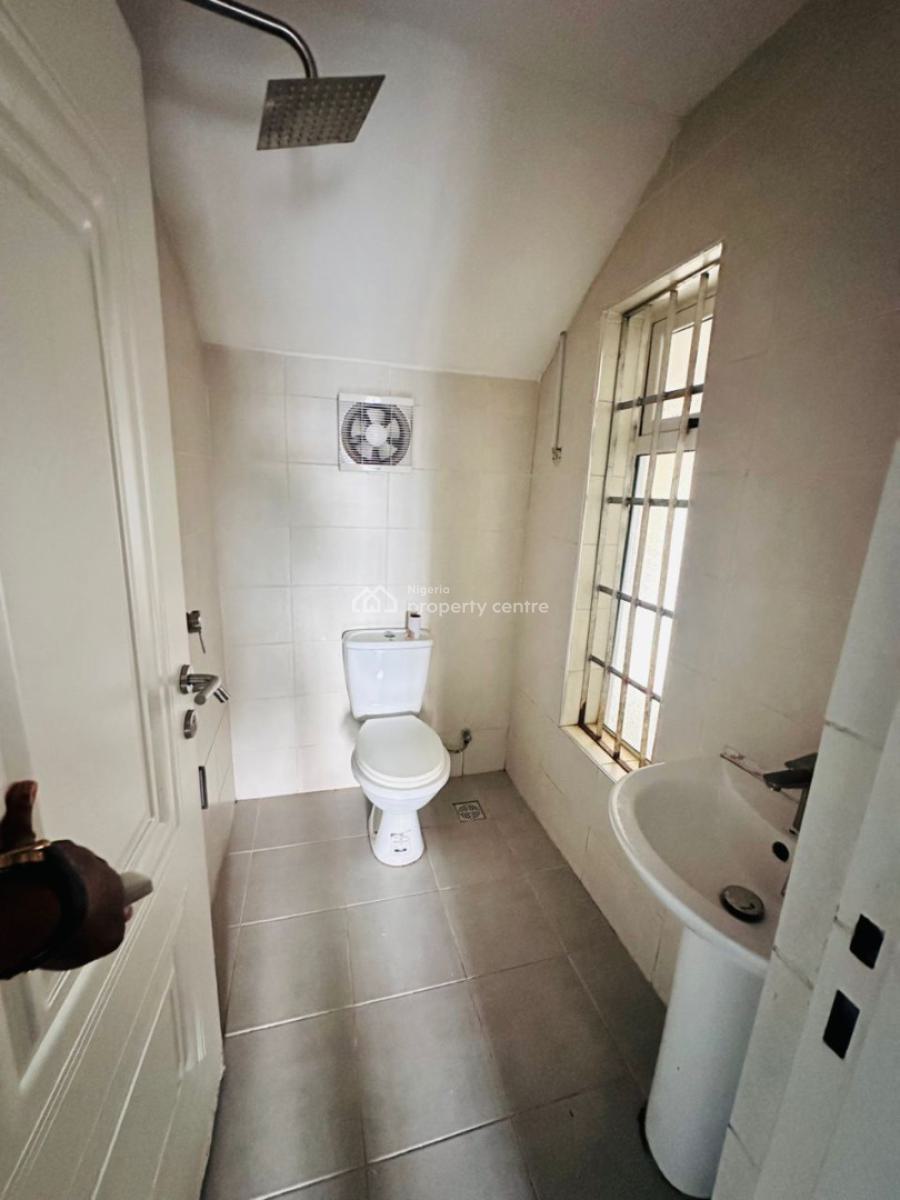 Spacious 3 Bedroom Maisonette in an Estate, Osapa, Lekki, Lagos, House for Rent