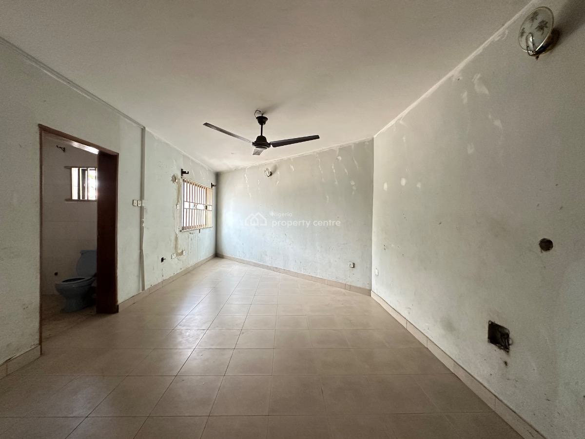 Well Located 6 Bedroom Semi-detached Duplex with Two (2) Bq & Pool, Igbo- Efon, Lekki, Lagos, Semi-detached Duplex for Sale