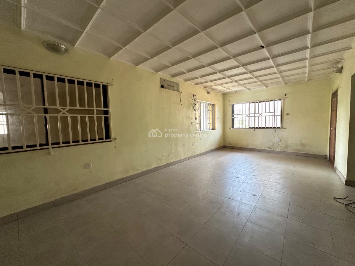 Well Located 6 Bedroom Semi-detached Duplex with Two (2) Bq & Pool, Igbo- Efon, Lekki, Lagos, Semi-detached Duplex for Sale
