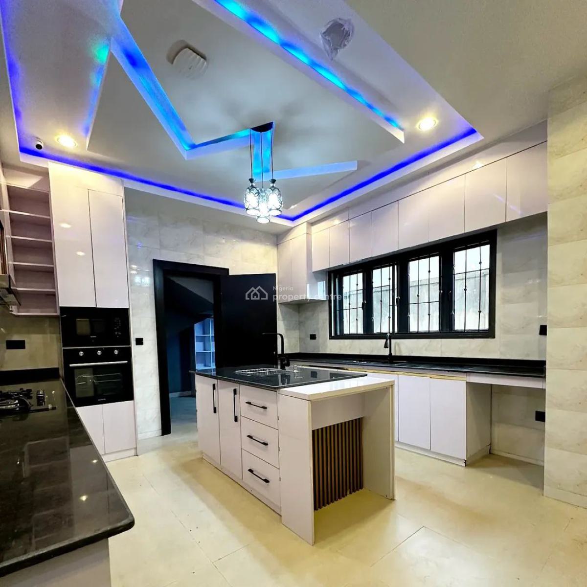 Solid Built 6 Bedroom Detached Duplex in a Serene Environment, Guzape District, Abuja, Detached Duplex for Sale