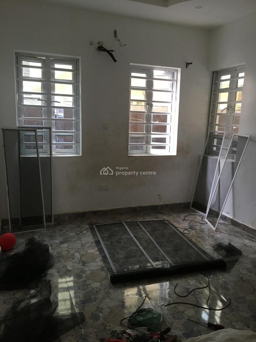 Well Maintained 2 Bedroom Flat, Agungi, Lekki, Lagos, Flat / Apartment for Rent