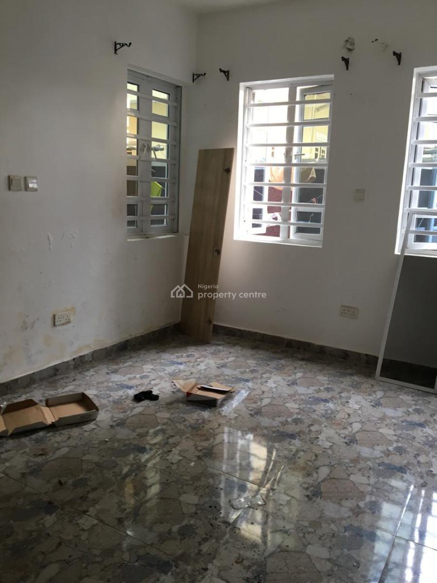 Well Maintained 2 Bedroom Flat, Agungi, Lekki, Lagos, Flat / Apartment for Rent