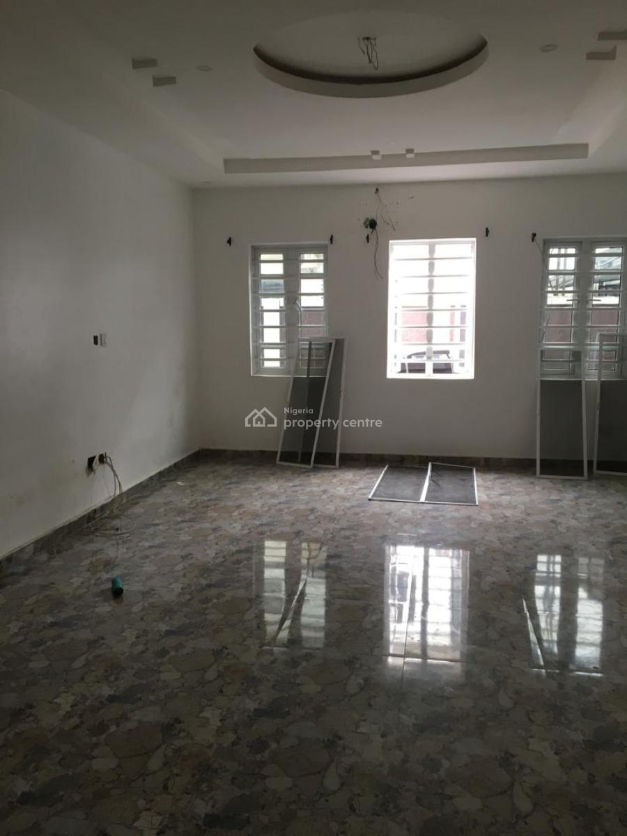 Well Maintained 2 Bedroom Flat, Agungi, Lekki, Lagos, Flat / Apartment for Rent