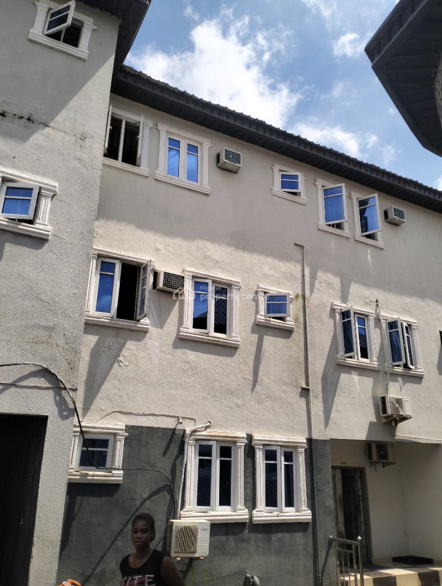Standard Functioning 30 Rooms Hotel with Modern Facilities, Off Omark Bus Stop Lasu Igando Road, Akesan, Alimosho, Lagos, Hotel / Guest House for Sale