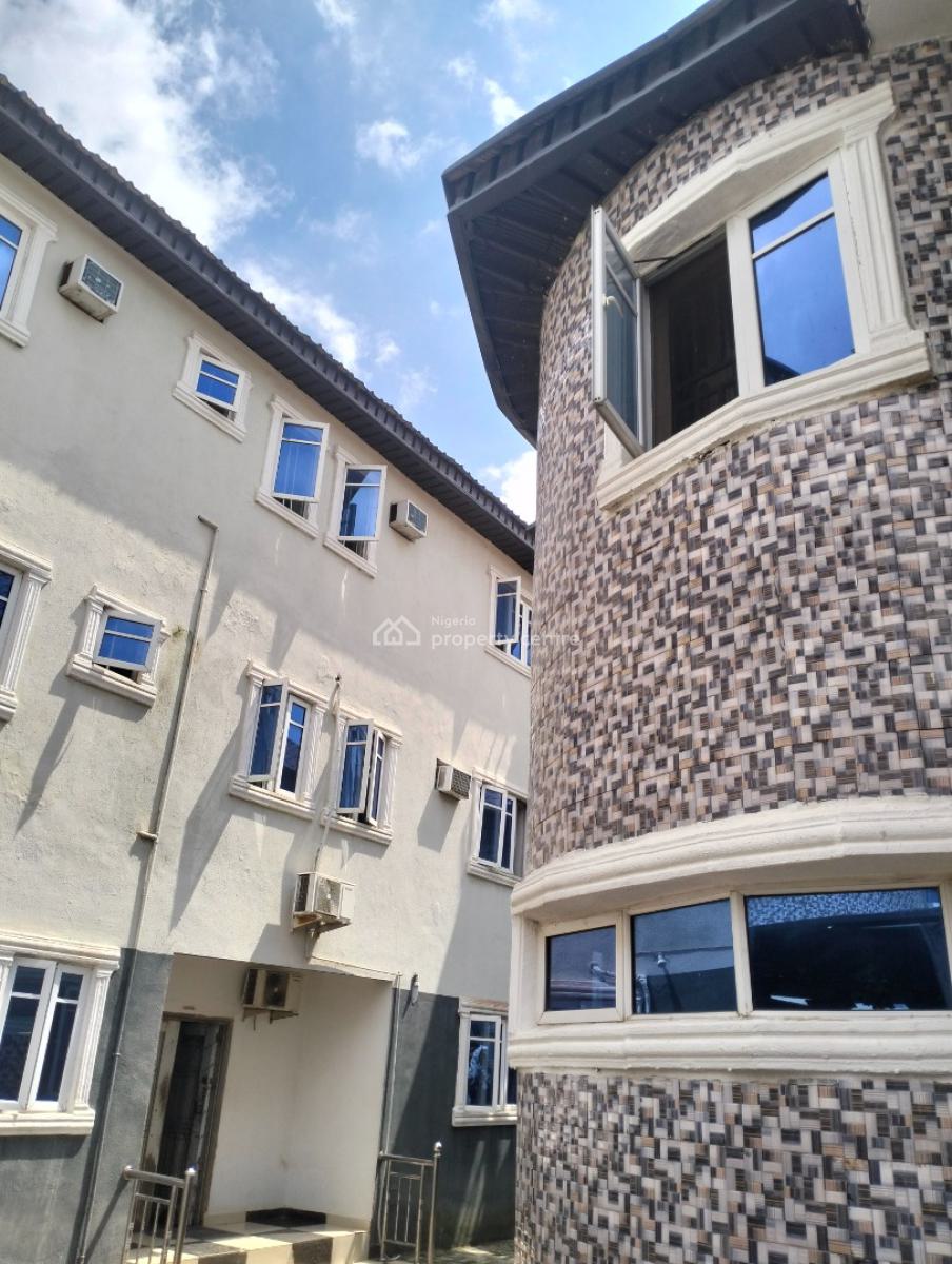 Standard Functioning 30 Rooms Hotel with Modern Facilities, Off Omark Bus Stop Lasu Igando Road, Akesan, Alimosho, Lagos, Hotel / Guest House for Sale