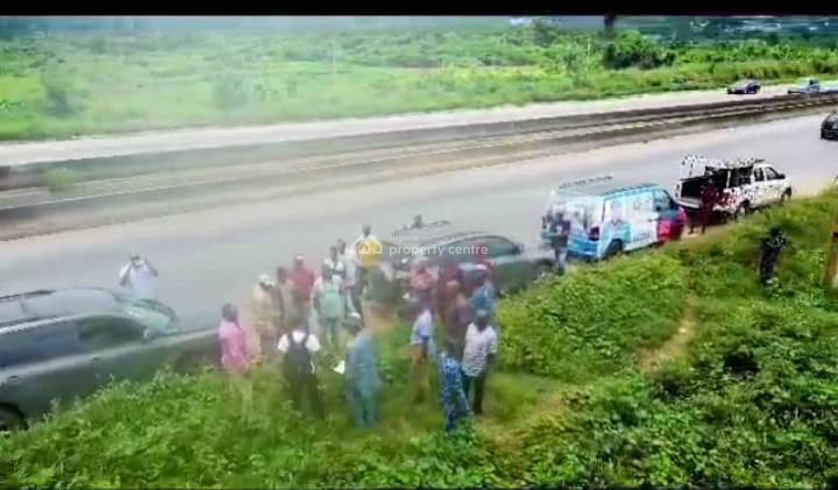 120 Hectares of Prime Land, Lagos /ibadan Express Way, Ibadan, Oyo, Mixed-use Land for Sale