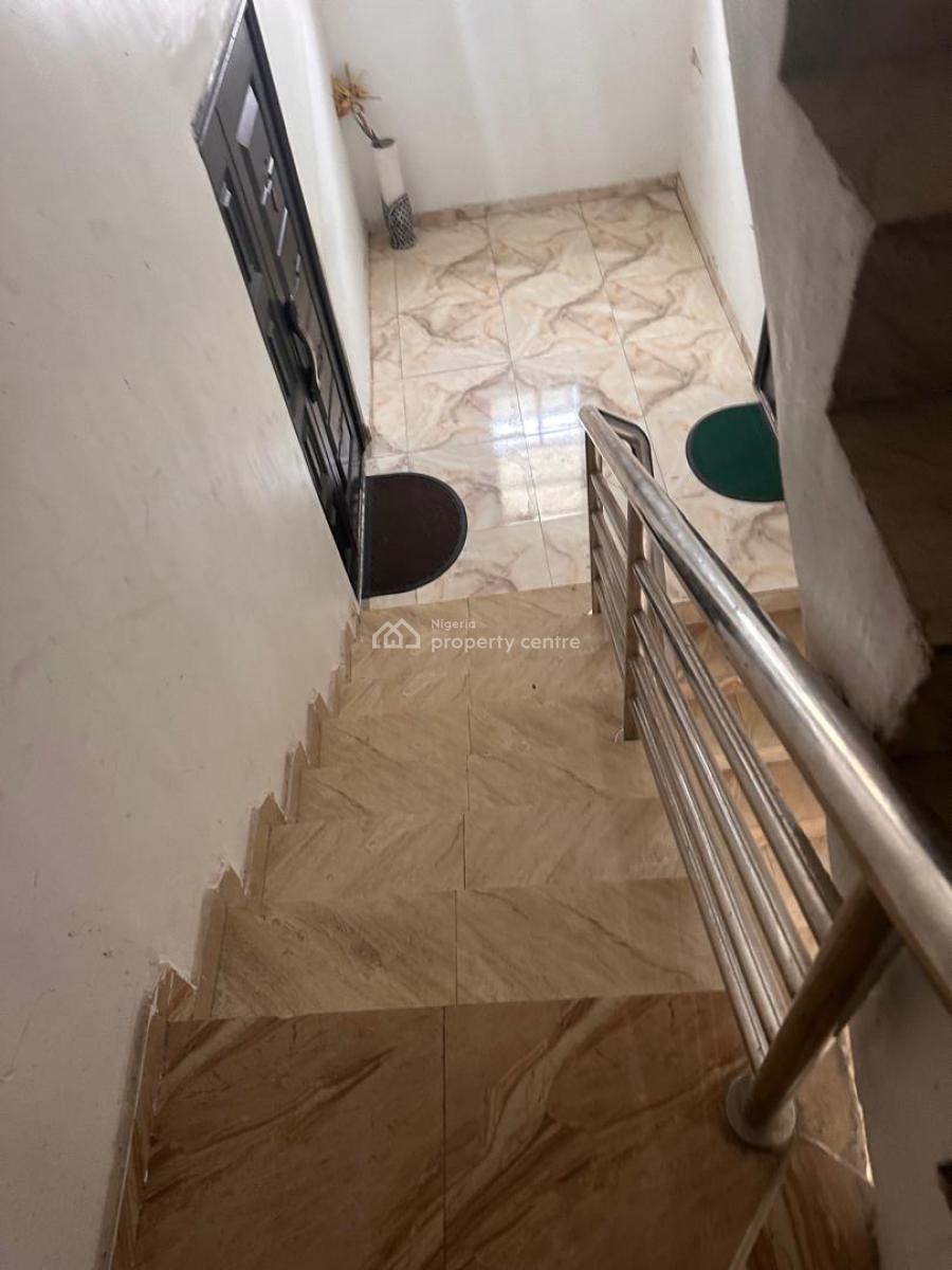 Spacious 2 Bedroom Apartment in a Good Compound, Agungi, Lekki, Lagos, Flat / Apartment for Rent