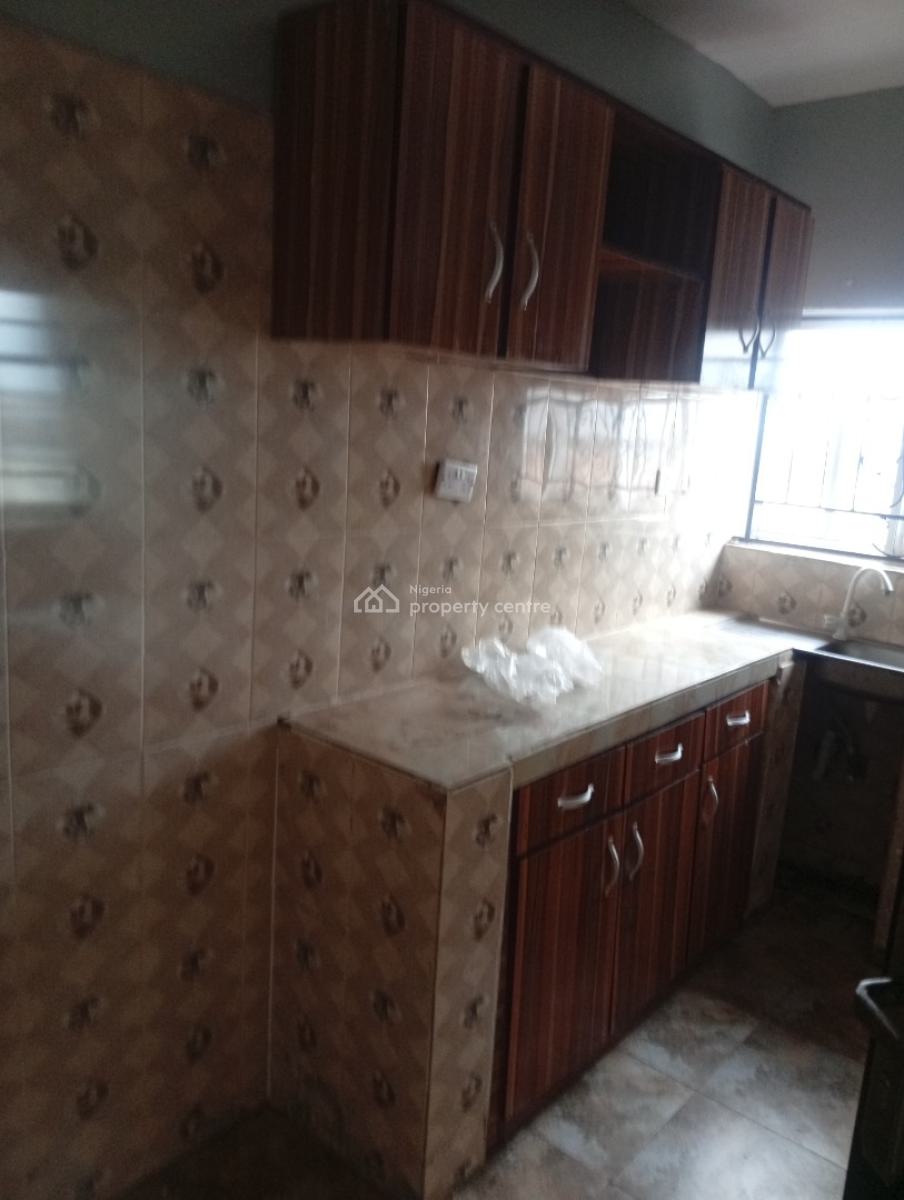 Executive 2 Bedrooms Flat, Alagbole, Ojodu Berger, Ojodu, Lagos, Flat / Apartment for Rent