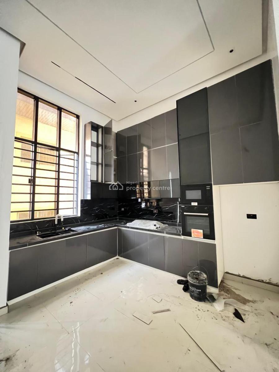 Luxury 3 Bedroom Apartment with Elevator, Swimming Pool & Gym, Lekki Phase 1, Lekki, Lagos, Flat / Apartment for Sale