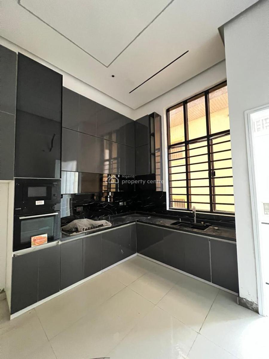 Luxury 3 Bedroom Apartment with Elevator, Swimming Pool & Gym, Lekki Phase 1, Lekki, Lagos, Flat / Apartment for Sale