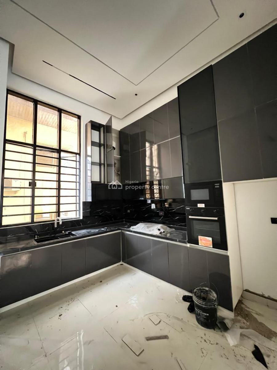 Luxury 3 Bedroom Apartment with Elevator, Swimming Pool & Gym, Lekki Phase 1, Lekki, Lagos, Flat / Apartment for Sale